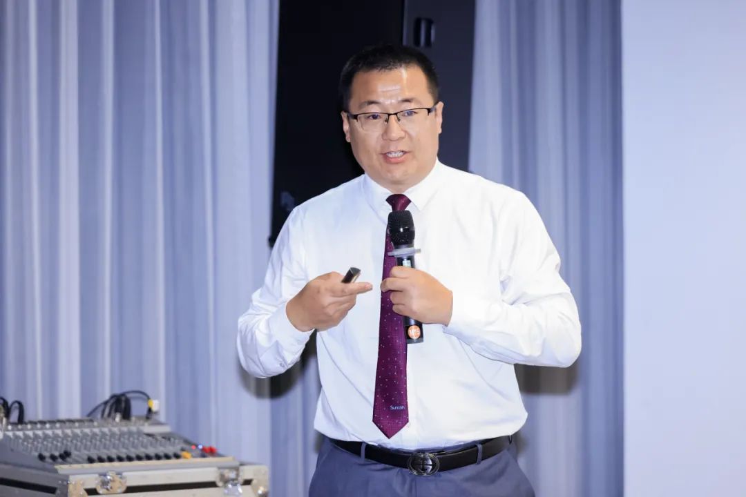 空氣能,太陽(yáng)能,熱水器